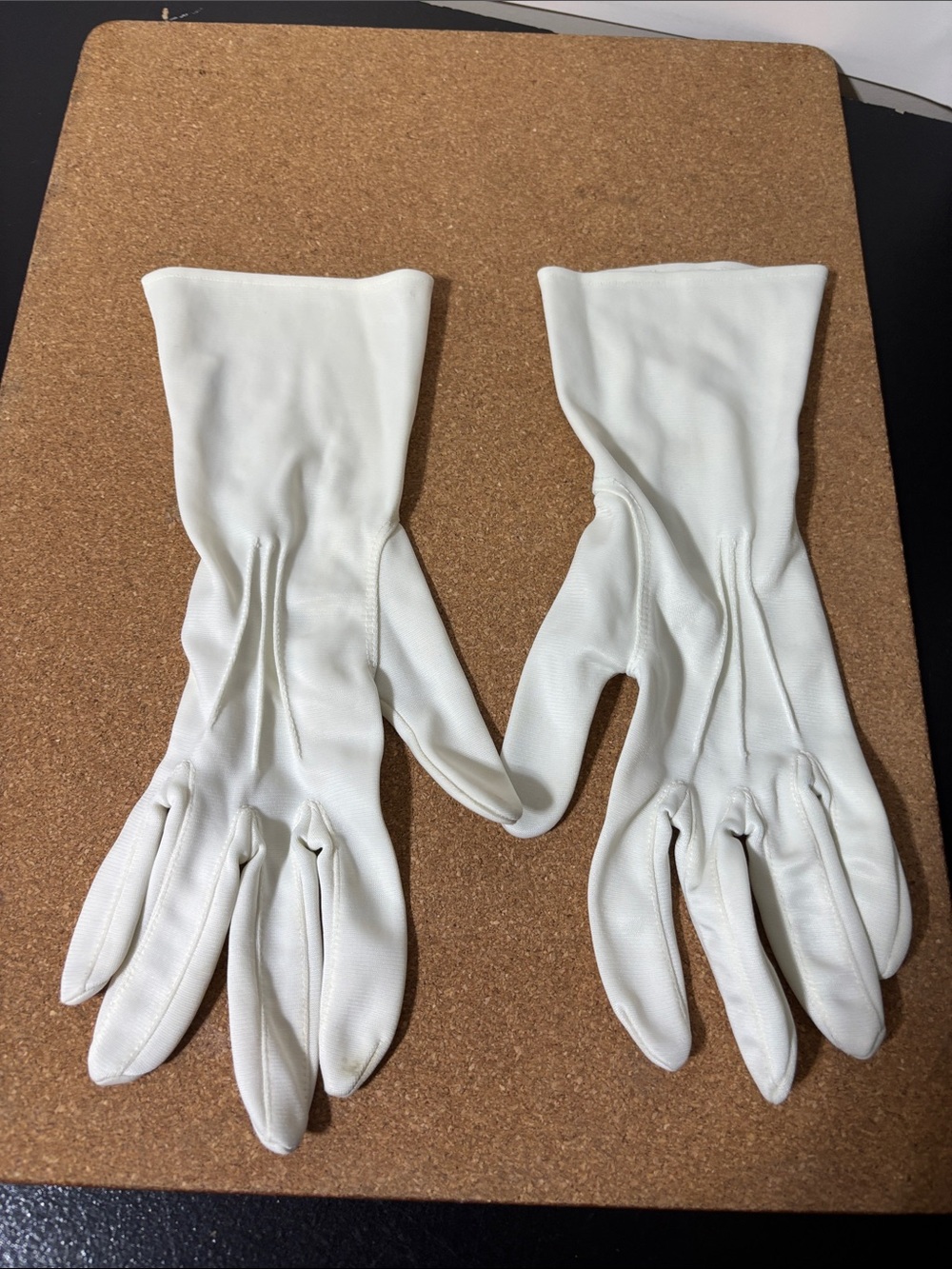 💐3/$15 Vintage Classic Women's Long Cream Gloves